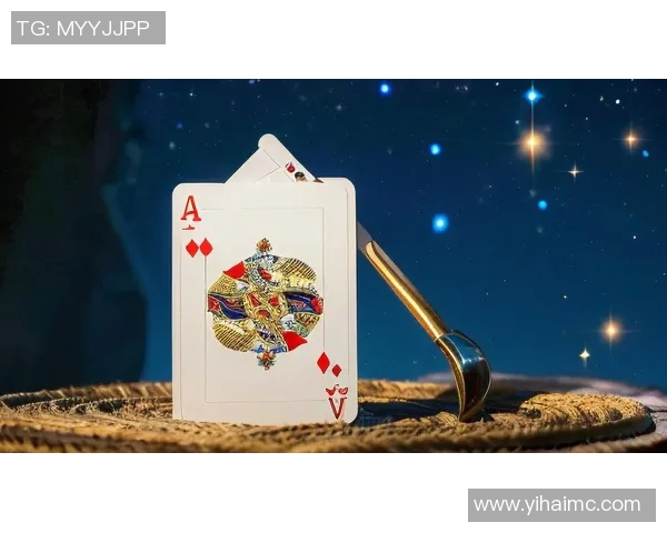 足球球星卡通扑克牌创意设计 展现球场英姿与个性魅力